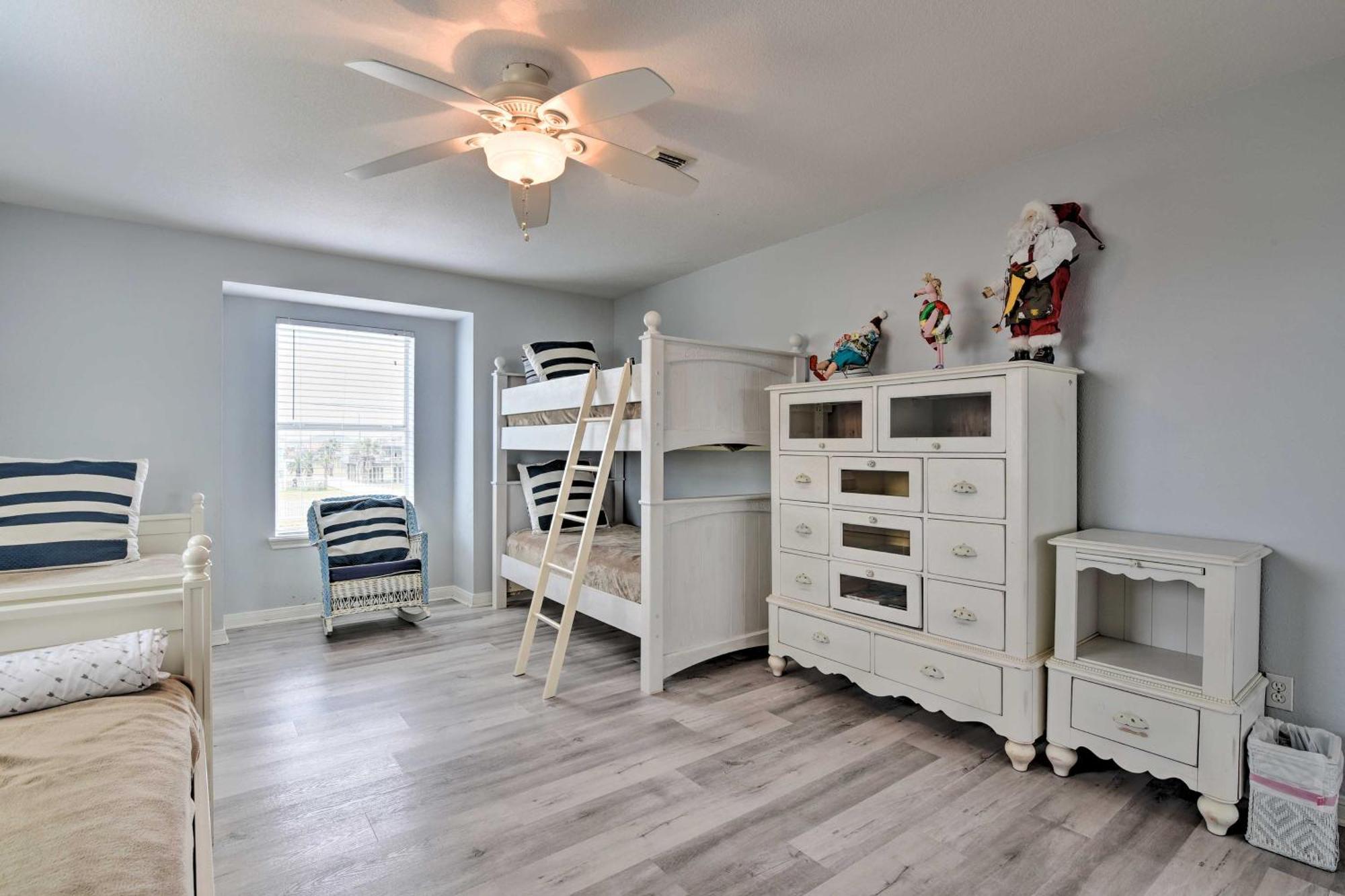 Oceanfront Galveston Home - Walk To Beach! Exterior foto